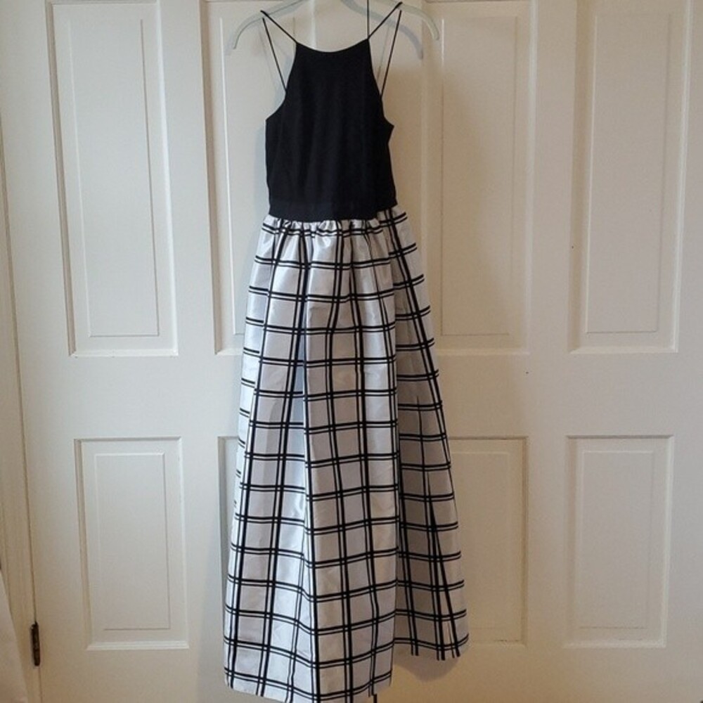 AIDAN MADDOX MAXIDRESS GOWN BLACK WHITE WINDOWPANE PLAID HALTER SIZE 2 FORMAL